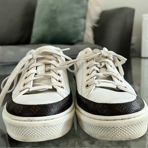 LOUIS VUITTON WHITE SNEAKERS